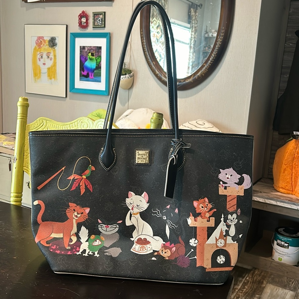 Reigning Cats & Dogs Disney Dooney & Bourke - RARE